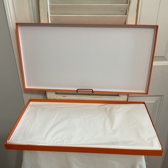 Hermes box - Picture 3 of 5